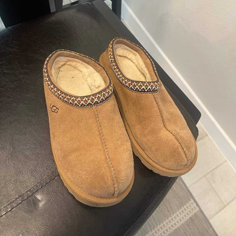 UGG Chestnut Suede Slippers with Patterned Trim US 4/36
